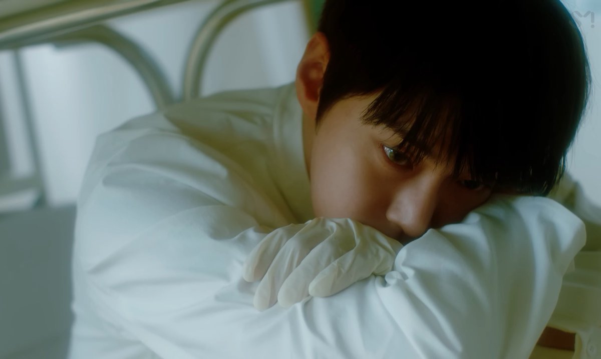 아직도 넘나 소년의 얼굴이야🥹