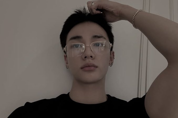 jeongintequiero's tweet photo. hyunin mini os — video-call🔞

jeong!n había dejado con ganas a hyunj!n y este no se podía quedar sin hacer nada al respecto https://t.co/ntgAz4nbp8