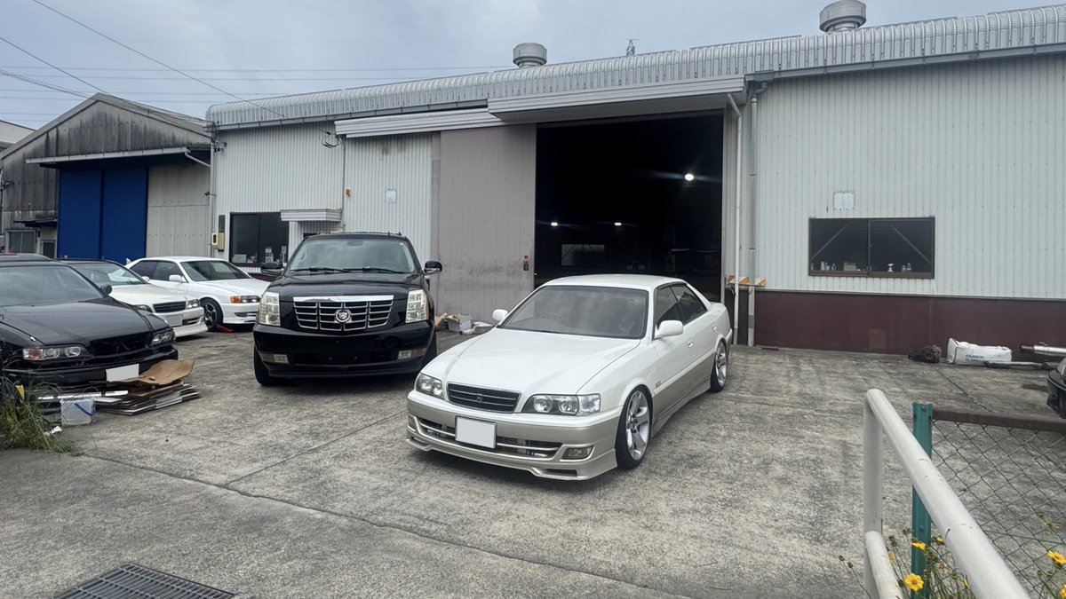 bpm_caadopt's tweet photo. セキュリティの取り付けの為にMtec( @F430_Minami )さんへ🙌✨️

施工の待ち時間にど真ん中の見学に行くつもりが、南社長のご好意でまさかのその場で取り付けていただけることに！？

色々ワガママを叶えていただきながらも、
ウワサ通り…いやそれ以上の爆速インストールでした🫣

大満足です🥰 https://t.co/FLcReEwaw3