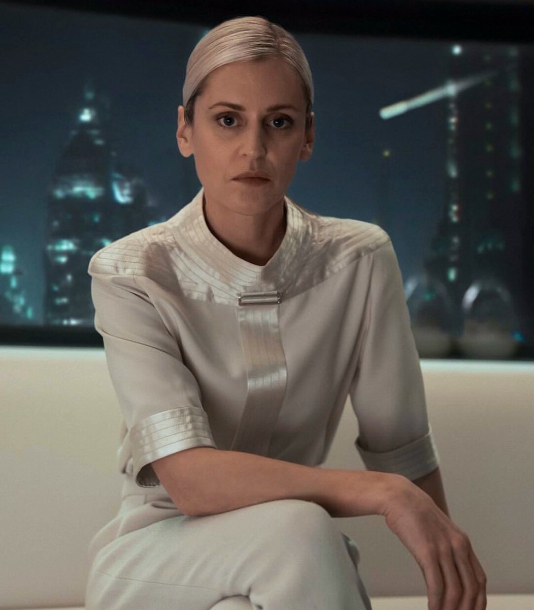 SWEchoes's tweet photo. 🇵🇸 Denise Gough, actrice qui incarne Dedra Meero dans la série ‘ANDOR’ :

« Ce sont les Palestiniens eux-mêmes qui nous demandent de prendre la parole […] Alors ceux qui restent silencieux ne peuvent pas dire : ‘Je ne savais pas quoi faire.’ Si le prix à payer pour être du bon côté de l’Histoire, c’est de perdre du travail, alors c’est le prix à payer. Les choses peuvent changer, les gens peuvent faire bouger les choses. »

« Les mêmes forces britanniques qui ont terrorisé les civils irlandais ont ensuite été envoyées en Palestine. On a été terrorisés par la même armée. L’histoire irlandaise et palestinienne est profondément liée. »