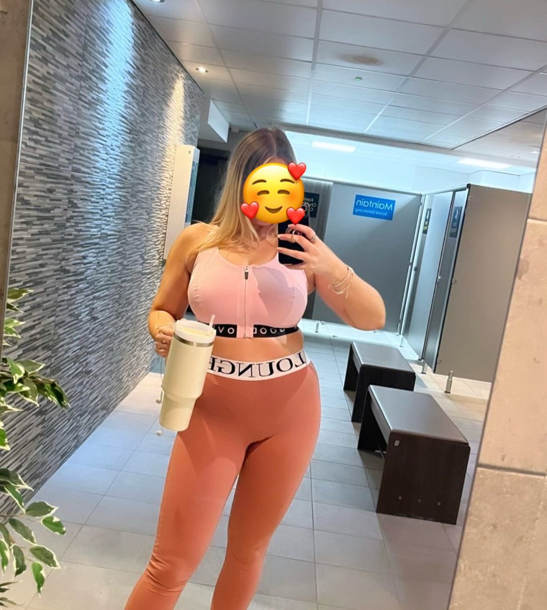 SandySS35's tweet photo. Need a bull to meet after my workout in North London #bbc #blackcock #bigbbc #bigblackcock #bnwo #bbcbull #hotwife #pawg #meets #blackeduk #blacked #blackedraw #milf #snowbunny #qos #gymgirls #throatgoat https://t.co/KrWfW672ii