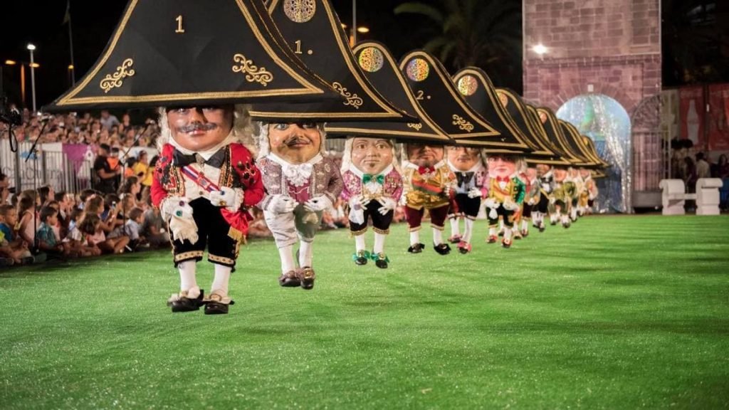 España es mágica 🇪🇸
(Danza de los Enanos. La Palma)