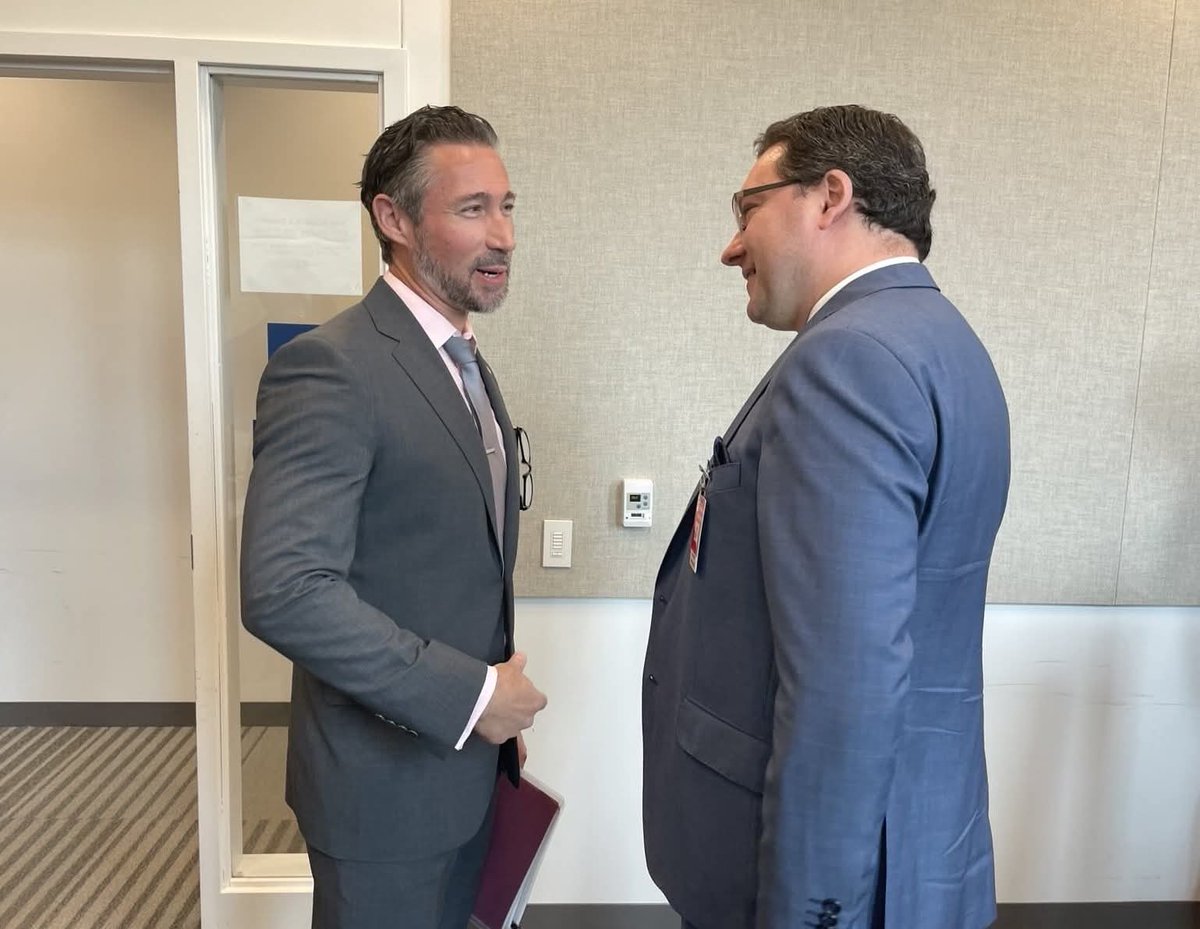 DanielMitov's tweet image. π§π¬ Bulgaria is closer than ever to joining the U.S. #VisaWaiverProgram πΊπΈ
It's a top priority β and we're proud of the real progress made.
With DHS Under Secretary Pratt, I reaffirmed our commitment and invited a U.S. mission to verify π§π¬'s readiness.π€