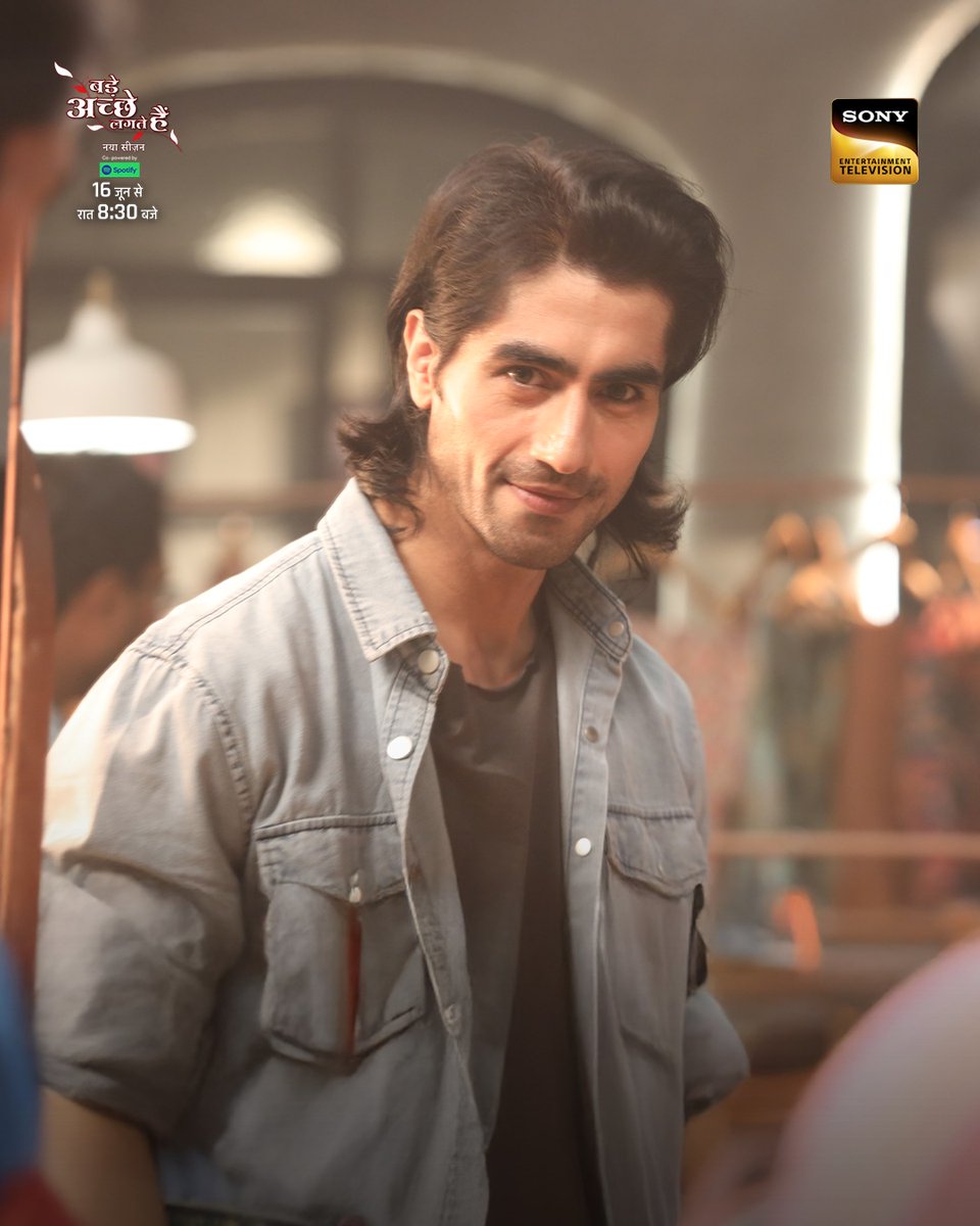 Miliye humare cute, handsome aur charming Rishabh se!

Dekhiye #BadeAchheLagteHai Naya season, 16 june se, Mon-Fri, raat 8:30 baje sirf #SonyEntertainmentTelevision par aur Sony LIV par.

#SonyTv #StayTuned #ComingSoon #HarshadChopda #ShivangiJoshi #RomCom #Romance