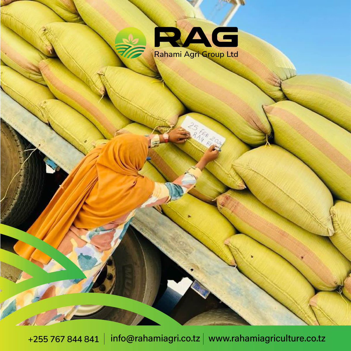 rahamiagri100's tweet photo. 🌱 Fresh from the farm to the world!

This truckload of cashews is a testament to the hard work of our farmers and our dedication to quality.🤝
 Partner with Rahami Agri Group Ltd and invest in the future of sustainable agriculture.

#Agriculture #Cashews #Sustainability https://t.co/EgknMqG8hF