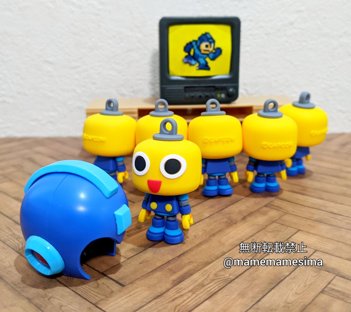 令和にコブンの新作グッズ！しかも立体物！！コロンとした可愛さのラバーマスコットキーホルダーがお気に入り過ぎて無限に写真撮っちゃってます📸おすすめ！！！
ちなみにこのテレビ画面(自作)、トロンにコブンのあるシーンで出てきます(◉ᗜ◉)
#ロックマンの日 #コブン