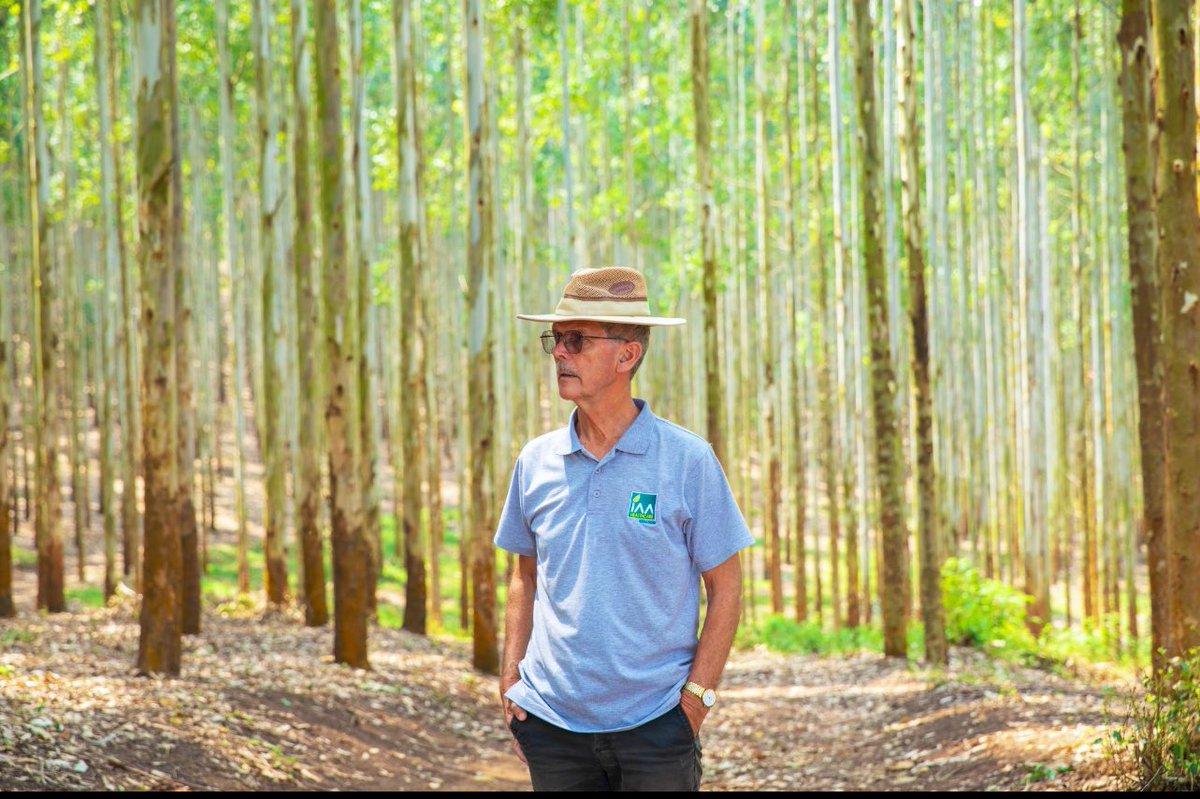 RoseNanyongaCla's tweet image. Heroes Day Tribute 🇺🇬
Today we honour Dr. Ian Clarke — a quiet hero, visionary, &amp;amp; founder of @CIUuga For 30+ years, he’s championed healthcare, education, agriculture, and rural transformation in Uganda. @DrIanClarke your legacy is rooted in our future. We celebrate you! #MyHero
