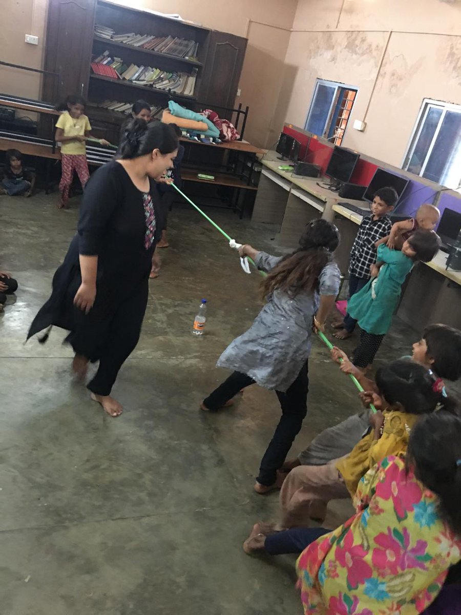 Abhedya2015's tweet photo. Day 6 and 7 at our Summer Camp were bursting with creativity and team spirit!
The kids crafted adorable photo frames as heartfelt gifts for their moms. Then it was game time—Tug of War had everyone cheering, and our balloon challenges kept focus high and smiles wide. https://t.co/tBcRC5Q7No