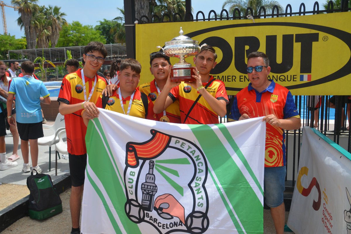 💚 L'equip juvenil del Petanca Sants es proclama CAMPIÓ D'ESPANYA DE COMUNITATS guanyant la final a Andalusia.

👉En el cas d'en HUGO FERNÁNDEZ es el segon títol de la temporada.
Enhorabona ‼️