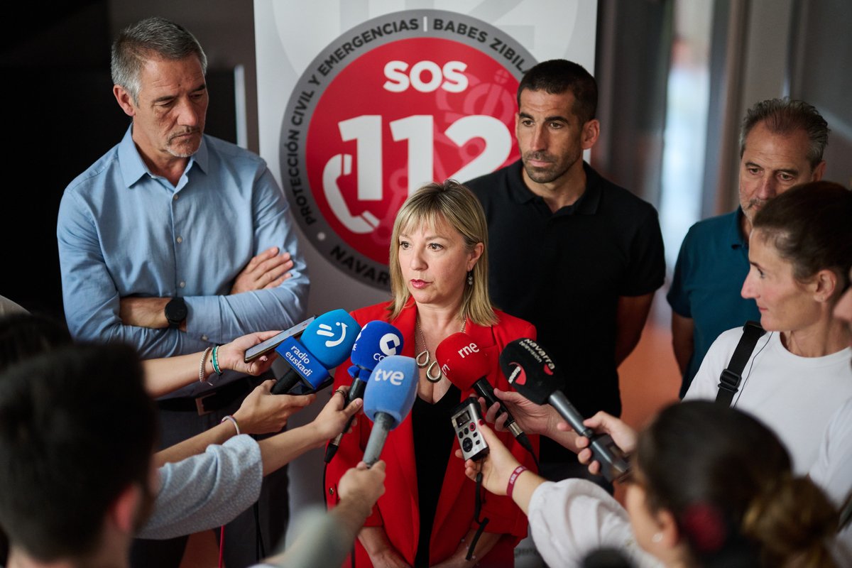 Noticias / Berriak - Gobierno de Navarra (@noticiasgob_na) on Twitter photo 3 helikopterok eta 159 suhiltzailek baso-suteak prebenitzeko eta itzaltzeko udako kanpainarako erabilgarri dauden baliabideak indartuko dituzte
▶️Kanpaina maiatzaren hasieran hasi zen, eta urriaren 7ra arte iraungo du
📎navarra.es/eu/-/prentsa-o…
<a href="/bomberos_na/">Bomberos y Bomberas – Suhiltzaileak</a> <a href="/112_na/">112 Sos Navarra / Nafarroa</a> <a href="/Guardas_na/">Basozainak / Guarderío de Medio Ambiente</a> 3 helikopterok eta 159 suhiltzailek baso-suteak prebenitzeko eta itzaltzeko udako kanpainarako erabilgarri dauden baliabideak indartuko dituzte
▶️Kanpaina maiatzaren hasieran hasi zen, eta urriaren 7ra arte iraungo du
📎navarra.es/eu/-/prentsa-o…
<a href="/bomberos_na/">Bomberos y Bomberas – Suhiltzaileak</a> <a href="/112_na/">112 Sos Navarra / Nafarroa</a> <a href="/Guardas_na/">Basozainak / Guarderío de Medio Ambiente</a>