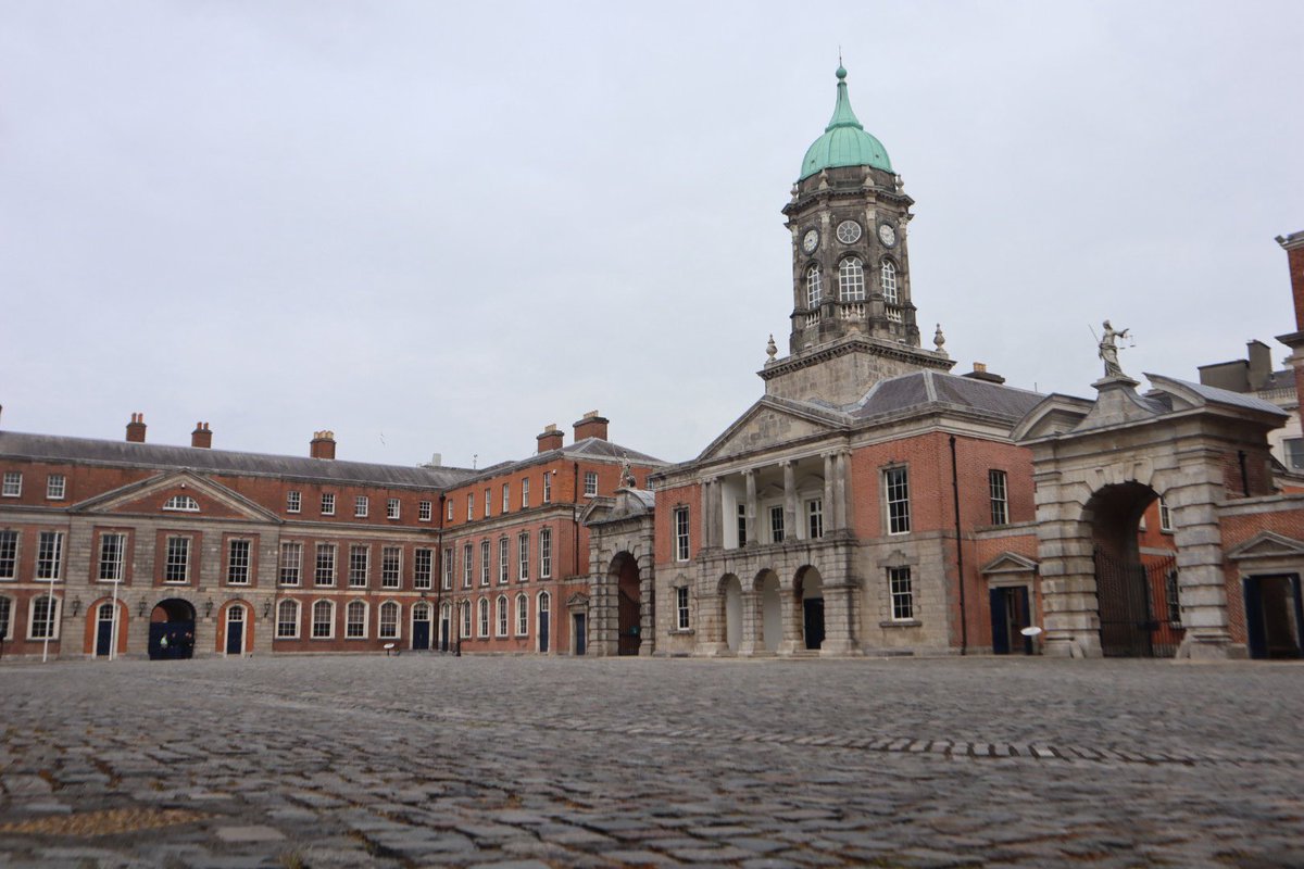 ArAl_photo's tweet image. #DublinCastle #TrinityCollegeLibrary #StPatricksCathedral #GuinnessStorehouse