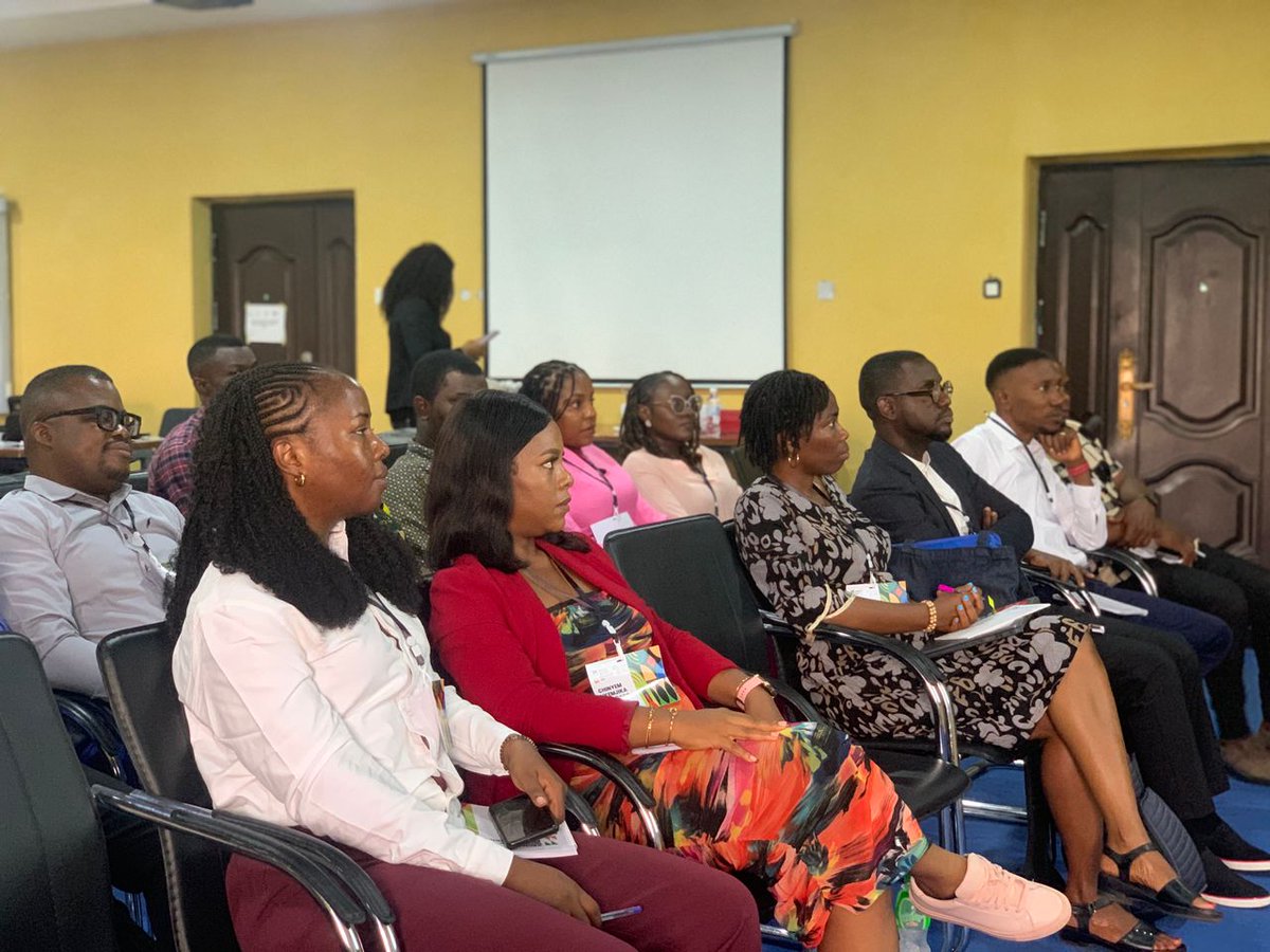 AFRICAN_BDN's tweet image. Day 1 EEG Workshop
We’re excited to kick off our EEG Workshop - diving into brainwaves, neurotech, and hands-on learning! 🧠⚡️
#EEG #braindata #africanresearch