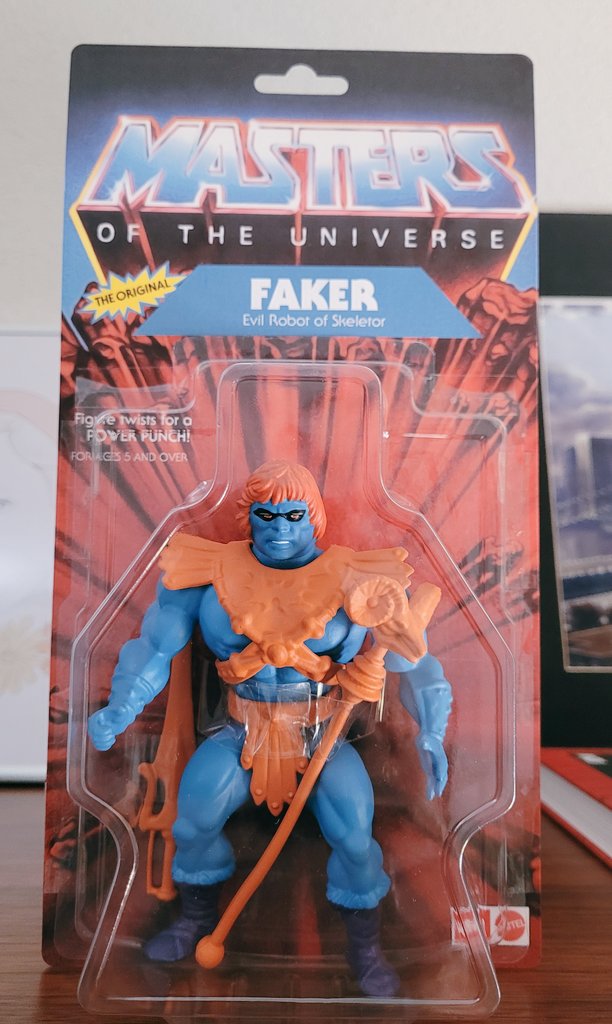 KROMIC BRUCK (@kromicb) on Twitter photo La versión de la juguetera India LEO TOYS de FAKER, el malvado robot impostor de Skeletor, es una de las piezas más extrañas de la colección vintage de Masters del Universo, llega a venderse por cinco cifras en subasta.
Mi amigo el artista <a href="/jaimeconejos/">Jaime Conejos</a> ha creado uno para mí. 😍 La versión de la juguetera India LEO TOYS de FAKER, el malvado robot impostor de Skeletor, es una de las piezas más extrañas de la colección vintage de Masters del Universo, llega a venderse por cinco cifras en subasta.
Mi amigo el artista <a href="/jaimeconejos/">Jaime Conejos</a> ha creado uno para mí. 😍