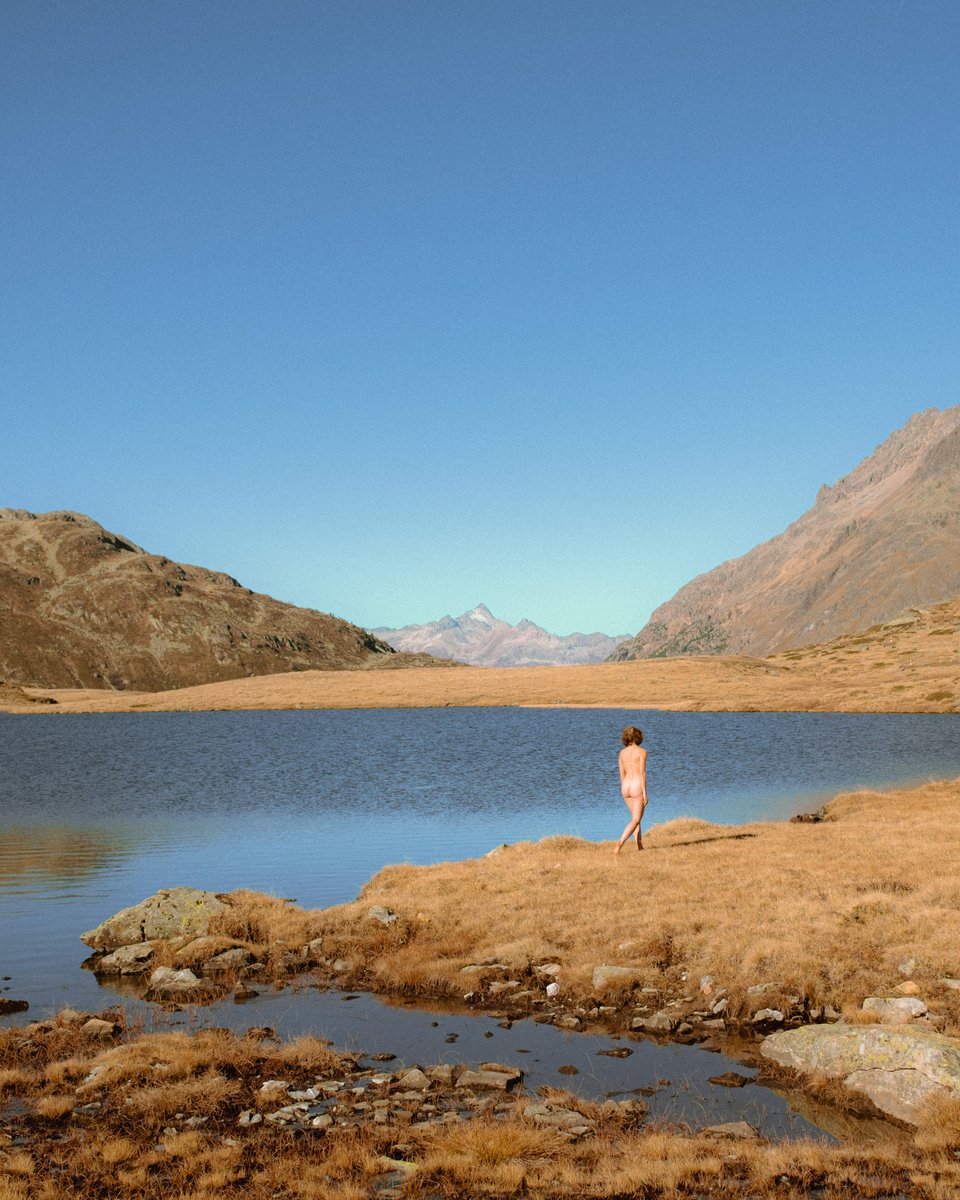 bysimonerisi's tweet image. GM fam ⛰️

Back from Lisbon and yeah, it was as epic as expected, but what really hit different was meeting all of you IRL!

Now I&apos;m back at it with art, biz, and that sweet Italian vibe ✨ Wishing everyone a strong start to the week!