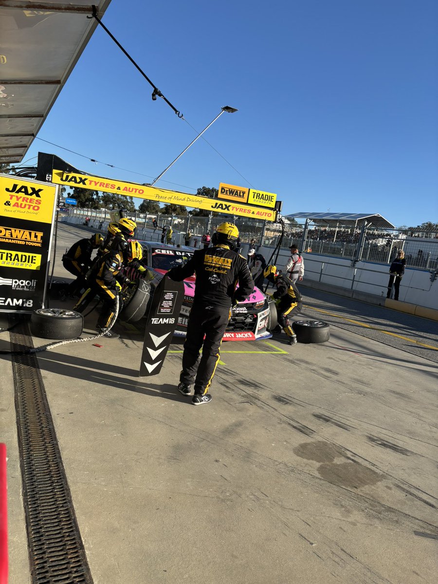 SmcMsport's tweet photo. A positive weekend in WA for the @supercars championship. @TeamChevy Family of teams building momentum. Precision and teamwork breads success. #gmmotorsports #gmsv #team18 #premiairracing #msr #erebus #tripleeightraceengineering #bjr https://t.co/lq39nMEyWE