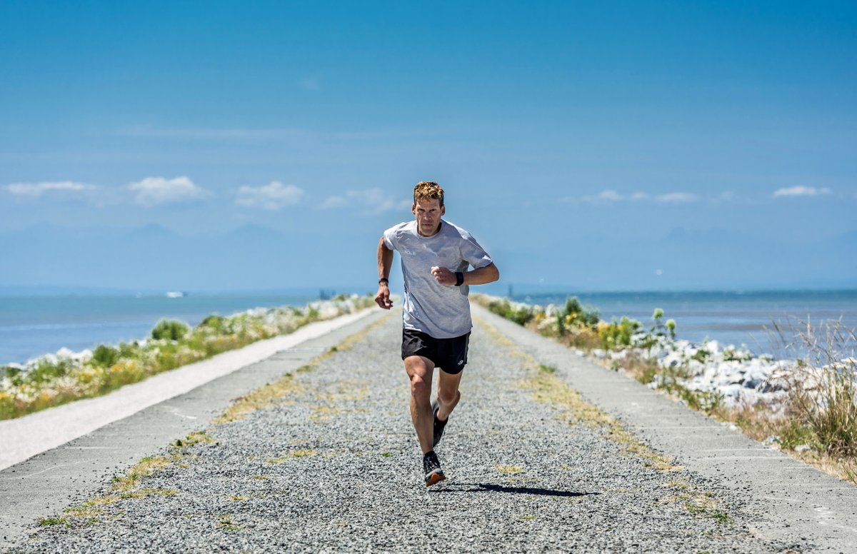 “Heat is the poor man's altitude. Your heart has to work harder... your systems get better developed when your body's overheated.”

Ultramarathon runner Dean Karnazes on the latest episode of Marathon Talk. 

Streaming now: bit.ly/4kThcE3