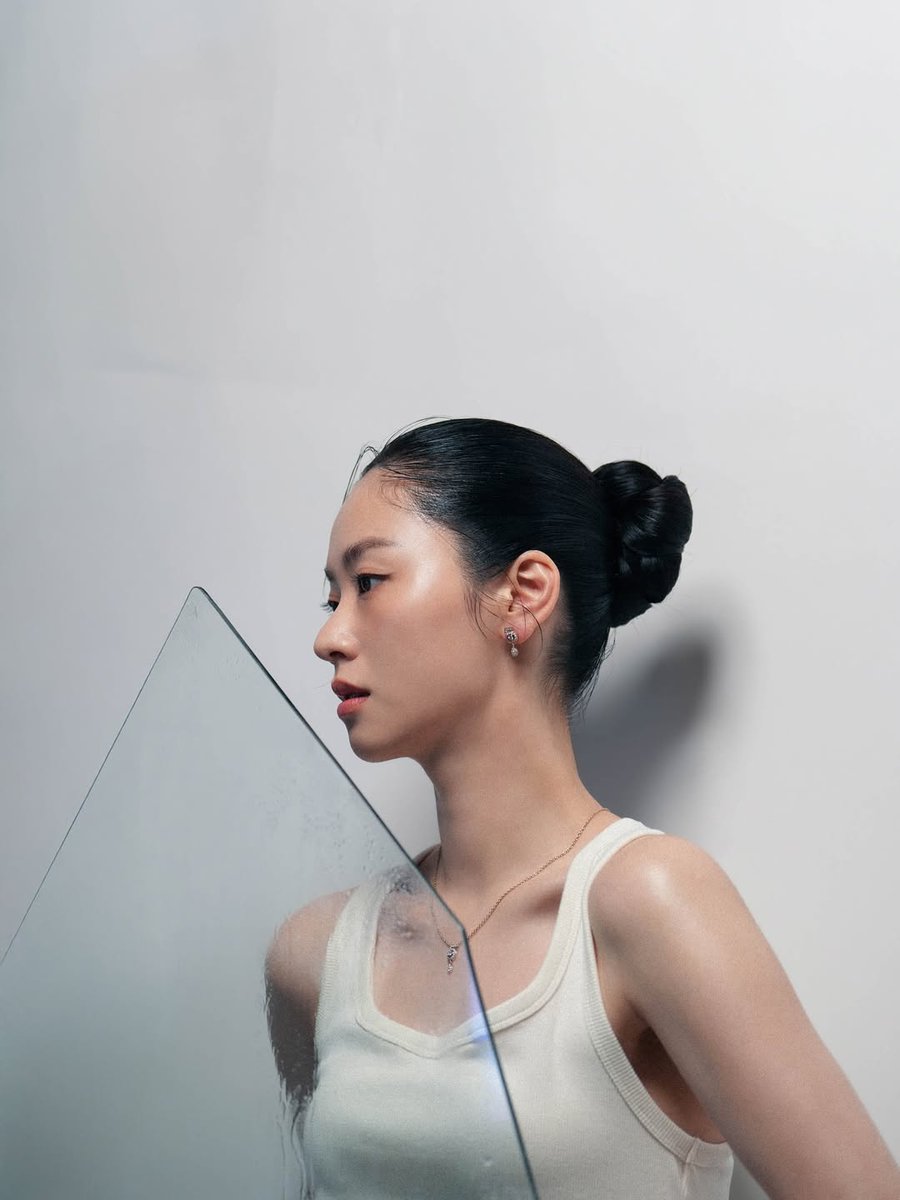 jipuragifiles's tweet photo. Actor Jeon Yeo Been for Vogue June issue
𝑩𝒆𝒉𝒊𝒏𝒅 𝒕𝒉𝒆 𝒔𝒄𝒆𝒏𝒆𝒔 📸
-2-
By @management_mmm 

#전여빈 #JeonYeoBeen
#우리영화 #OurMovie https://t.co/fHpbleLWDn