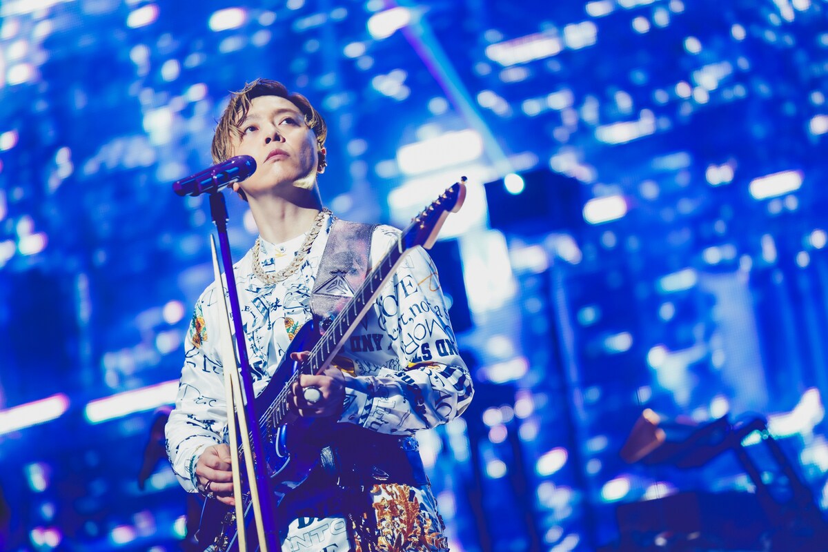 ◤ライブレポート◢
.ENDRECHERI./堂本剛

懐かしのナンバーや提供曲セルフカバーも！
多彩な楽曲を“REBORN”して届けた
温故知新のホールツアー

🔻本人独自コメント含む詳細はこちら
natalie.mu/music/news/627…

#ENDRECHERI