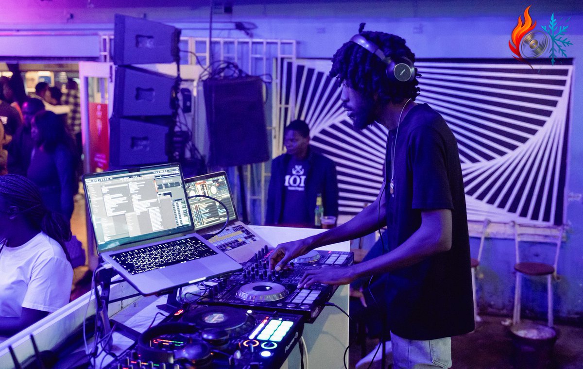 ron_cz's tweet image. Combo ya chabe. Fire and ice. Dj flame and vj ice πΈroncz