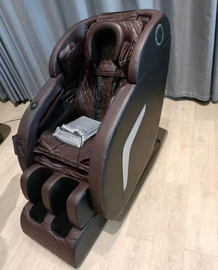 CM_Globaltrade's tweet photo. Massage chairs available!!
Promo price = 15,000 cedis
🇬🇭 - 059 230 9686
#HappyF https://t.co/00zPG3fXZz