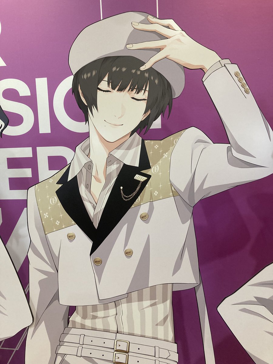 見てきた！！！！！右見ても左見ても顔が良い空間だった
同行ありがとうアスランP
そして通りすがりのプロデューサーさんに親切にして頂き…ありがとうございました…！！！！😭