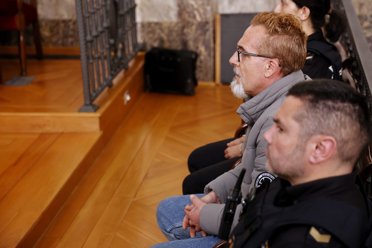 El TSXG acoge este lunes la vista de apelación del hombre que asesinó a su pareja en O Birloque. José Ramón Guerreiro fue condenado a 23 años de cárcel por matar a cuchilladas a Mónica Barros cuando esta decidió poner fin a la relación que mantenían. #VDAC