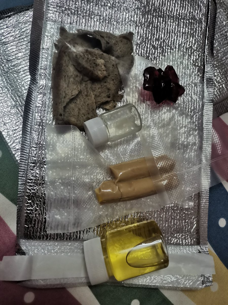 猜猜都是些什么小零食。