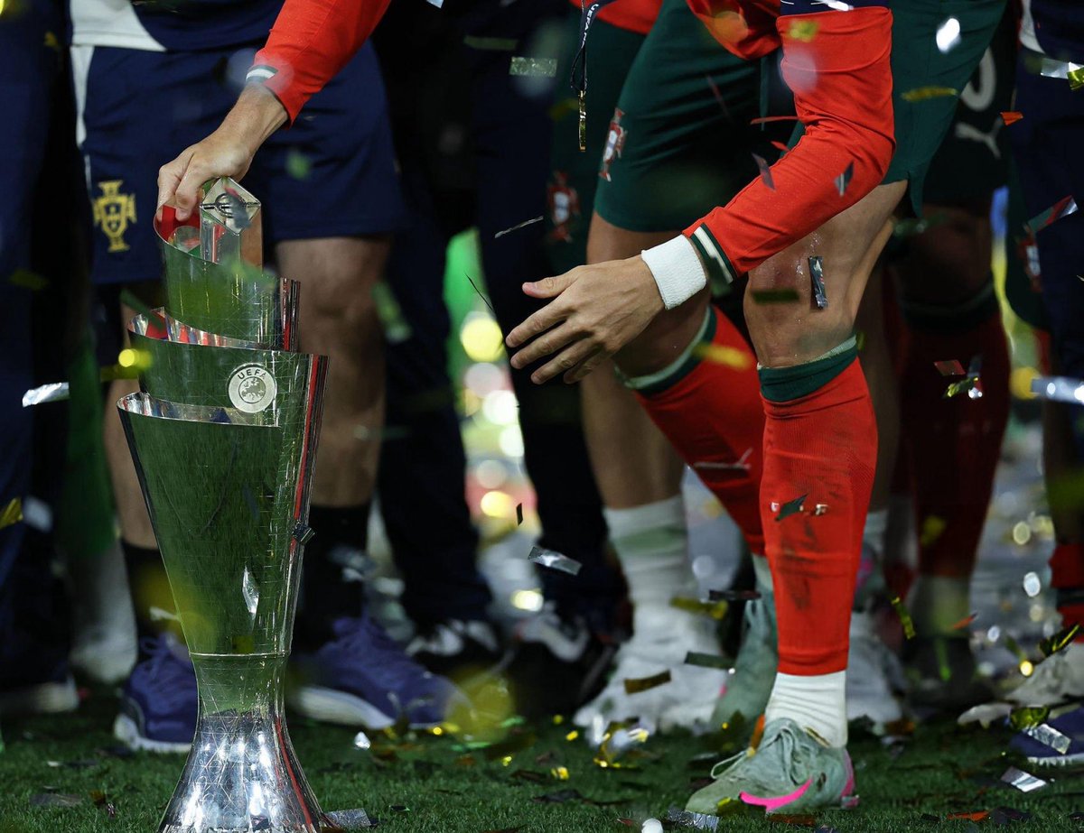 الكأس هي من فازت بكّ يا دون! 😍🏆✨
