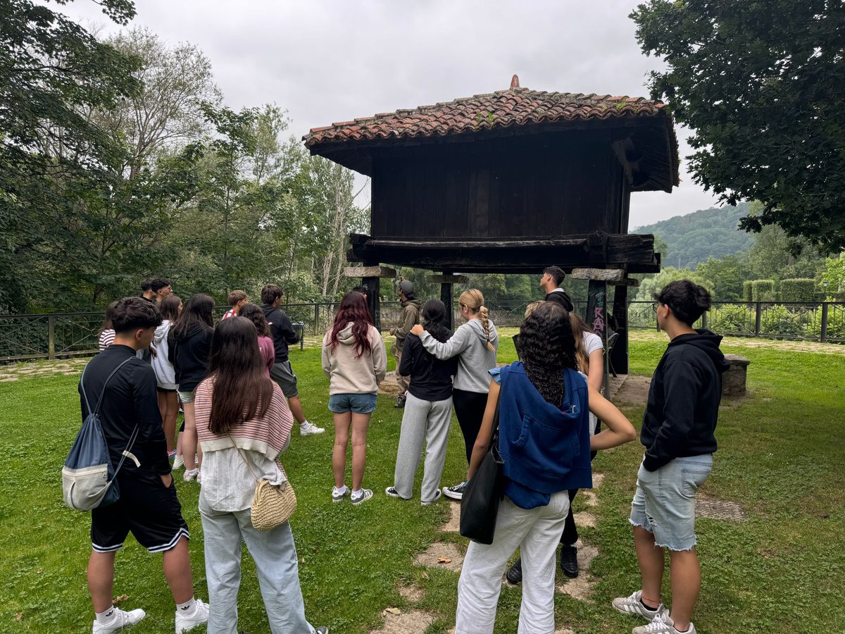 Ya estamos de vuelta, pero primero hay que dar un paseo por Cangas de Onís.
#trinitariossalamanca
