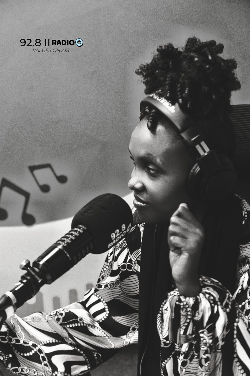 Uyu ni umunsi mwiza Imana yaduhaye, tuwunezereremo 🙏🌞
Wowe udukurikiye, tukwifurije ikaze muri #TheCrossConnect 🎧

OLIVE arahabaye 🎤
Bana natwe kugeza saa 14h 🕓

Ntahandi wasanga ibyiza usibye kuri #928RadioO 📻✨