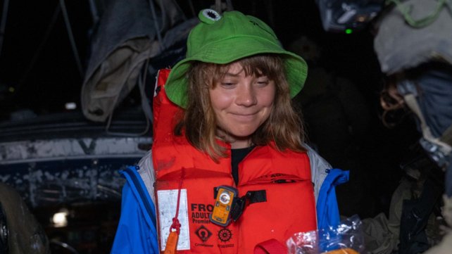 סנדביץ' פסטרמה אחד באבי, אחד. אה? איזה פסטרמה? ביונד ורידיפיין! איזה פסטרמה. הודו של יחיעם!