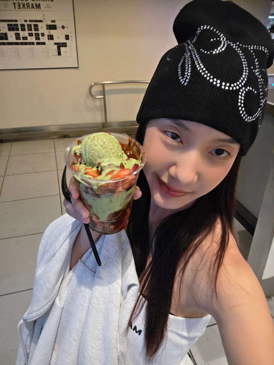 sunflowerjaaa's tweet photo. Eat!!!!
#Jorin4EVE https://t.co/E5qPIcP0NA