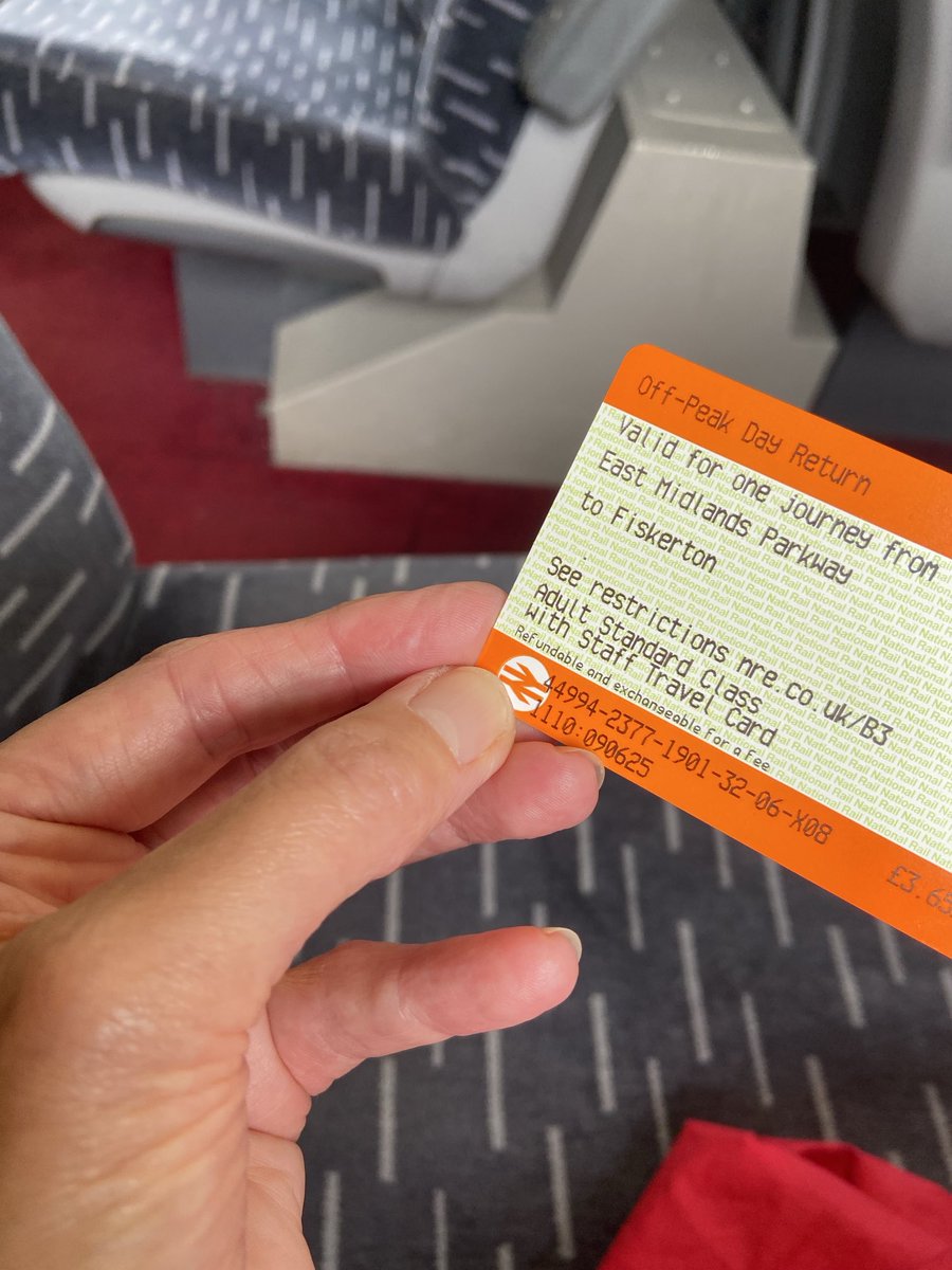 TraceyDagley's tweet image. Ooh new seat covers 👍 perfect for my day out today! #Class170 #EMR #dayattheraces