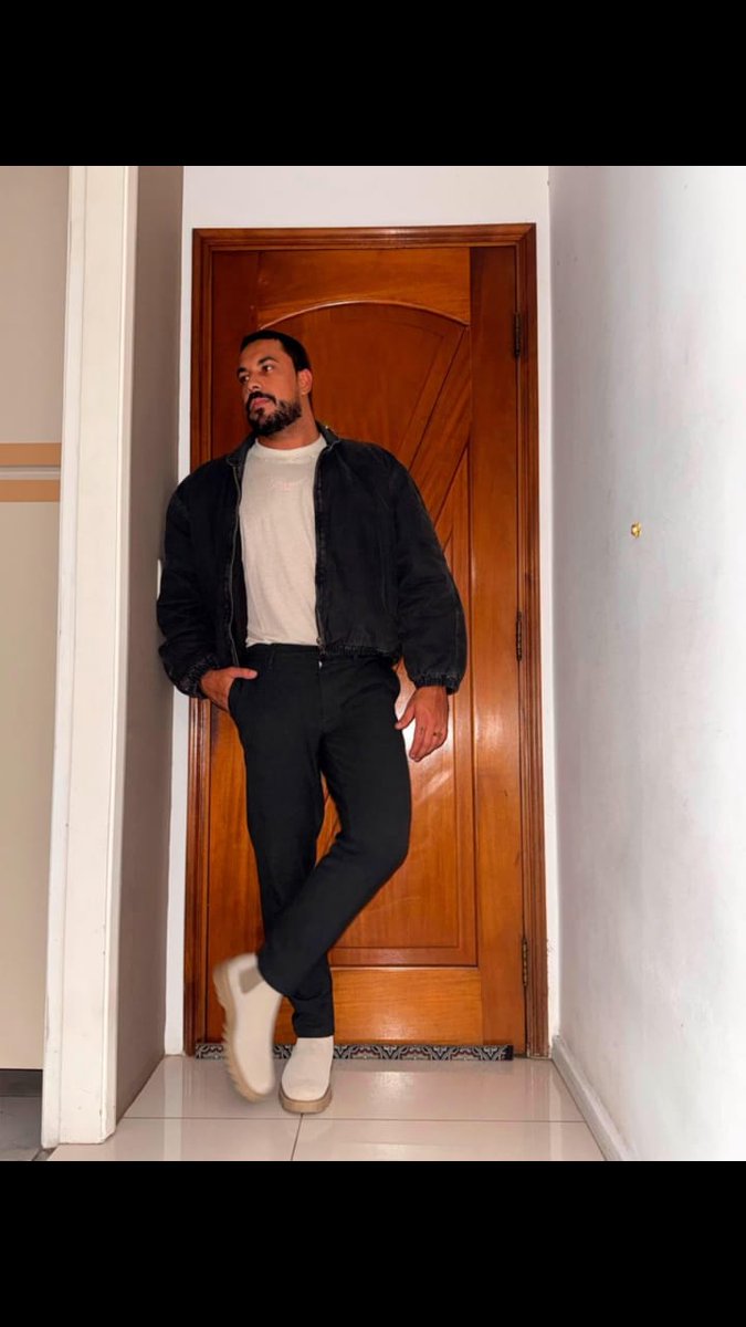 Imagine uma nova história para sua vida e acredite nela.