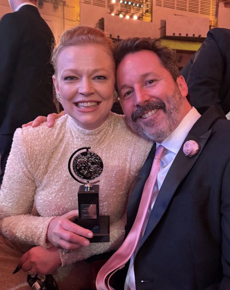 Congrats to Sarah Snook for her Tony Award (pic with "trophy husband" [his words!] Dave Lawson #TheNewsreader). Also congrats to her director Kip Williams (school drama class mate of Sam Reid, also of The Newsreader) for his Tony nomination. Well done both of you.