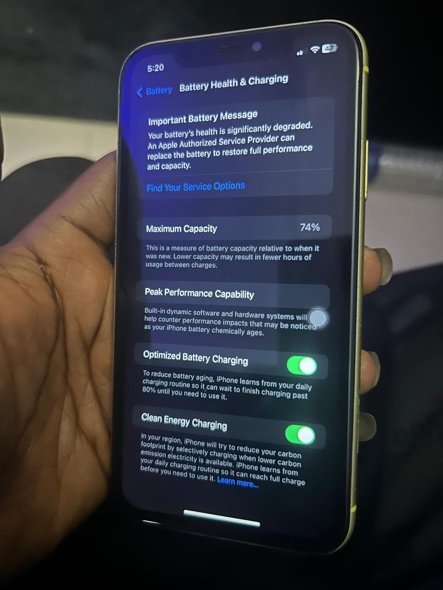 Flames_tech1's tweet image. A customer walked in last week with an iPhone 11…
Walked out with a shiny iPhone 13 and a smile
He said, “If you’re not buying from these guys, you’re missing out.”
Smart swaps, sweet deals,that’s how we roll.
You’re next. 👇
How it started. Vs How it ended.