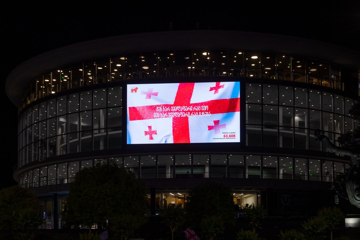 Some projects hit deeper. With Bank of Georgia, we helped 63,622 Georgian emigrants light up a massive flag on Independence Day 🇬🇪 Full story here - redberry.international/project/light-…