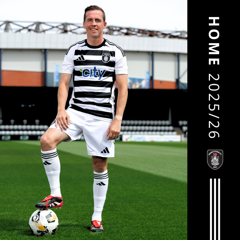 queensparkfc's tweet photo. 𝐎𝐮𝐫 𝐧𝐞𝐰 𝐥𝐨𝐨𝐤 𝐡𝐨𝐦𝐞 𝐤𝐢𝐭 𝐟𝐨𝐫 𝐬𝐞𝐚𝐬𝐨𝐧 𝟐𝟎𝟐𝟓/𝟐𝟔 - on sale now.