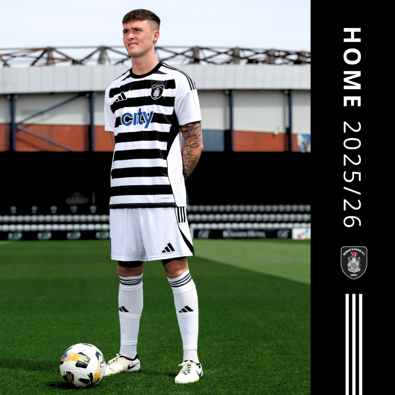 queensparkfc's tweet photo. 𝐎𝐮𝐫 𝐧𝐞𝐰 𝐥𝐨𝐨𝐤 𝐡𝐨𝐦𝐞 𝐤𝐢𝐭 𝐟𝐨𝐫 𝐬𝐞𝐚𝐬𝐨𝐧 𝟐𝟎𝟐𝟓/𝟐𝟔 - on sale now.