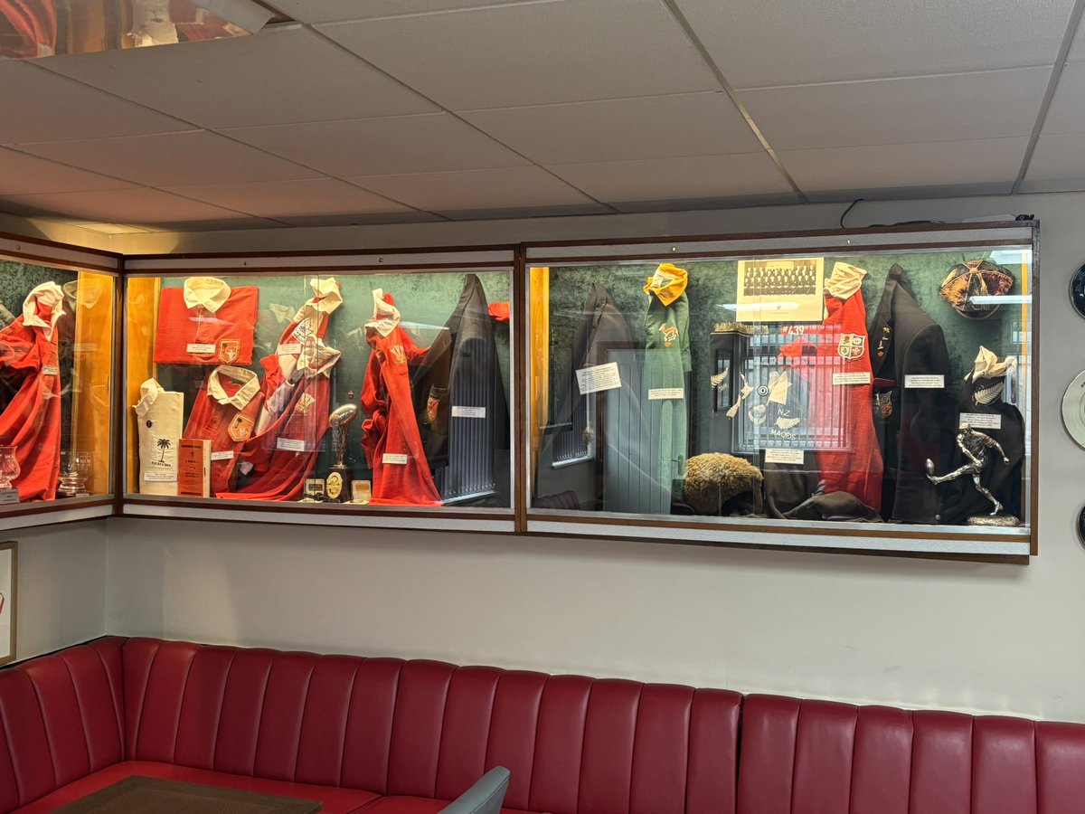 Rugby Memorabilia Society (@rugbymsociety) on Twitter photo A big thank you too to Blackwood RFC for hosting our Speaker event with Paul Thorburn (<a href="/neathrfc/">Neath RFC</a> & <a href="/WelshRugbyUnion/">Welsh Rugby Union 🏴</a> ) yesterday
Some fantastic memorabilia displayed in the clubhouse. Well worth a visit
<a href="/BlackwoodRugby/">Blackwood RFC</a> A big thank you too to Blackwood RFC for hosting our Speaker event with Paul Thorburn (<a href="/neathrfc/">Neath RFC</a> & <a href="/WelshRugbyUnion/">Welsh Rugby Union 🏴</a> ) yesterday
Some fantastic memorabilia displayed in the clubhouse. Well worth a visit
<a href="/BlackwoodRugby/">Blackwood RFC</a>
