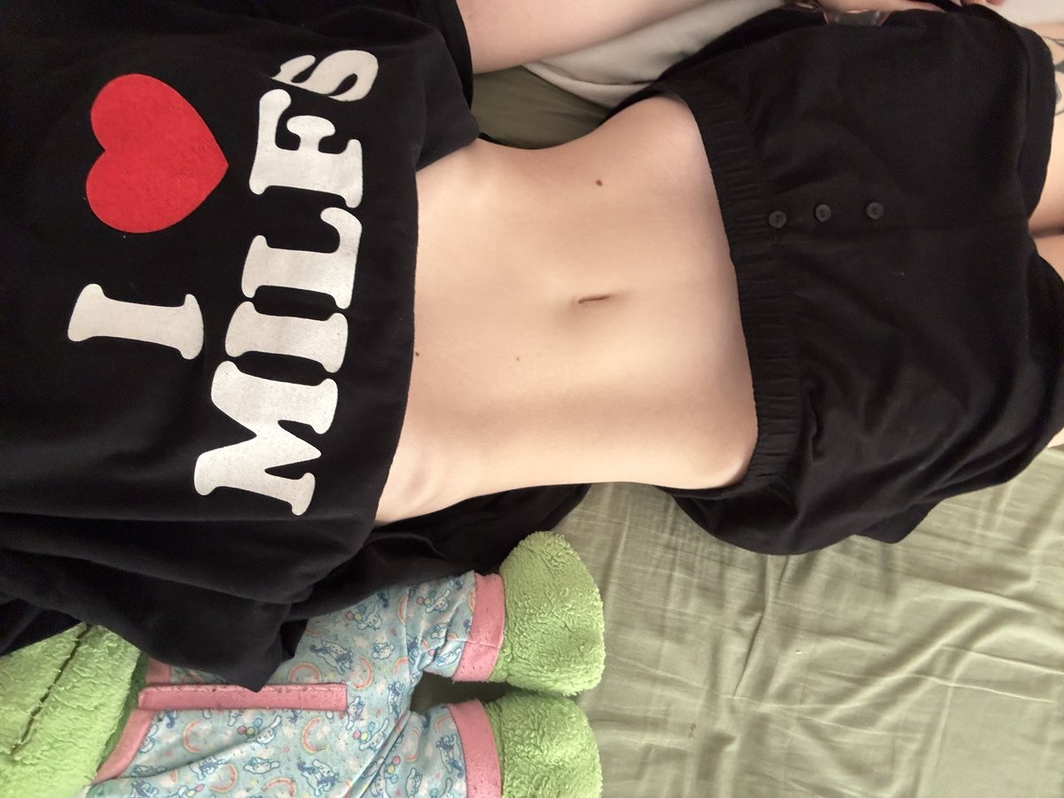 0kgdolly's tweet photo. finally broke the month long binge cycle https://t.co/T7I6XRVnZw