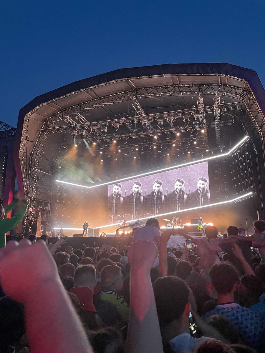 HarryCocking's tweet image. 2 years ago today, days don’t get much better than that🍻