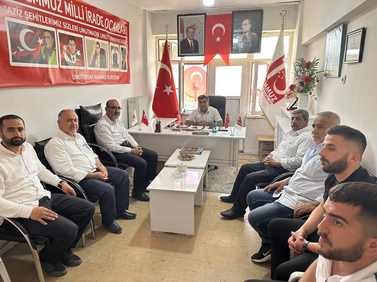 HudaParSilvan_'s tweet image. İlçe Başkanımız Adnan Balyen ve beraberindeki heyetimiz, bayram dolayısıyla siyasi parti ile sivil toplum kuruluşlarınının temsilcileri ile bayramlaştı.

#KurbanBayramı 
#HÜDAPAR