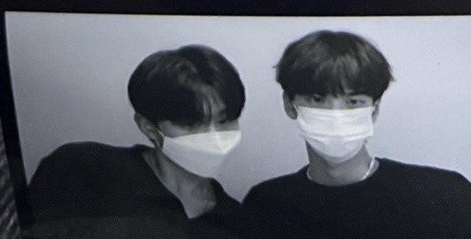 OE1107's tweet photo. 우와 신유 데뷔전에 찌근. 건가… https://t.co/MD8ZYDqI9j