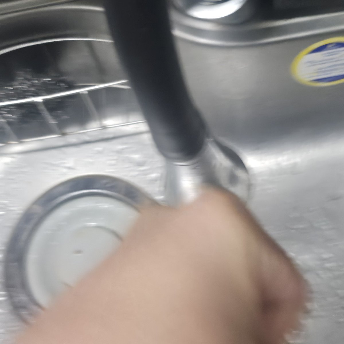 뜨거운물이 20분째 안나오는중