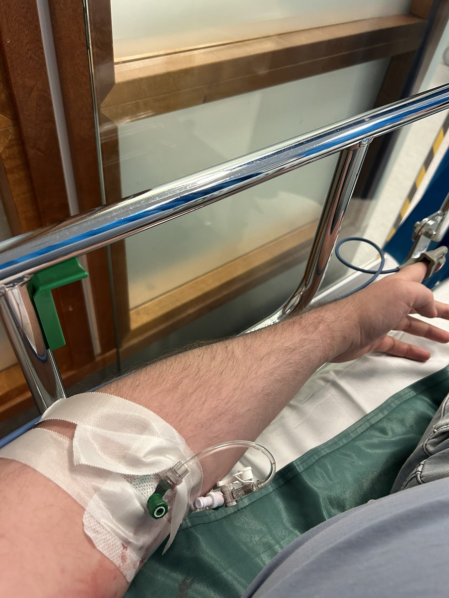 Joskus keho kertoo, että on aika levätä.

Edelliset päivät on mennyt tehokkaasti tavoittamattomissa, mutta nyt alkaa helpottamaan.