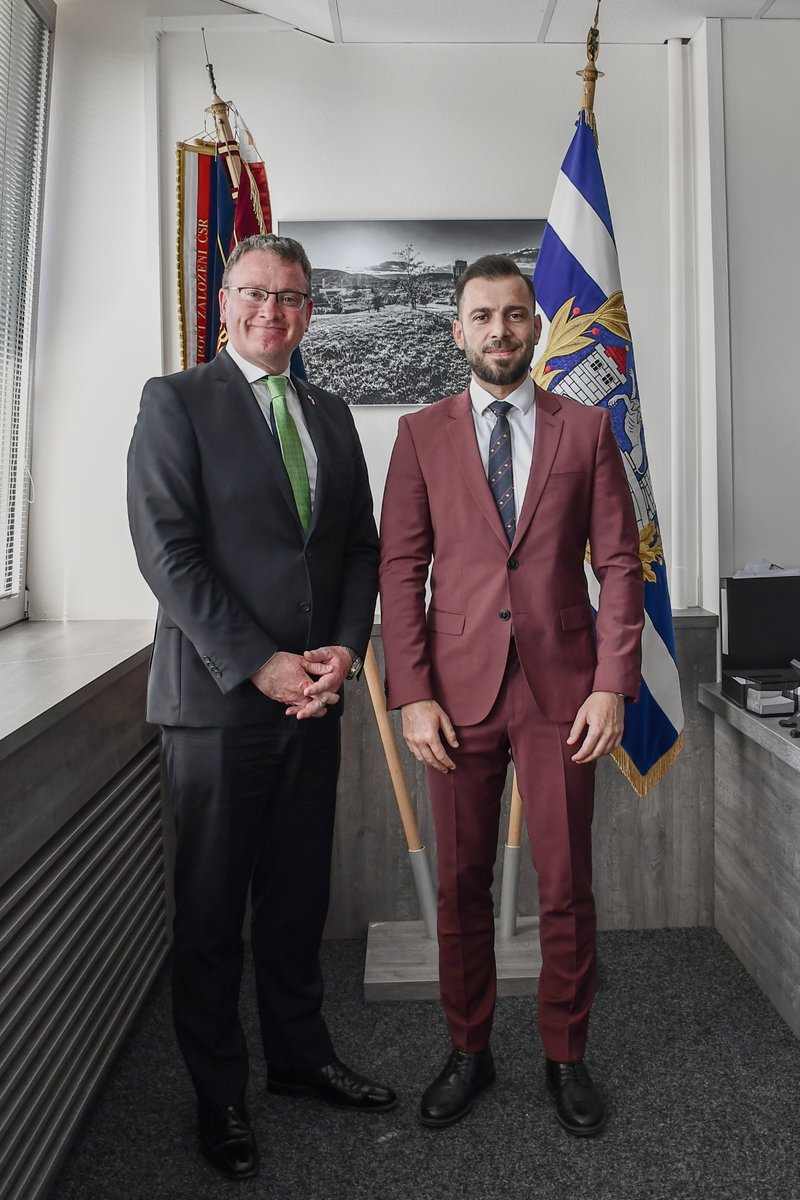 This month, Ambassador Gibbons travelled to Ústí nad Labem and met with Mayor Nedvědický, and with Rector Koutský at the Jan Evangelista Purkyně University. Ambassador Gibbons also visited Most and met with Mayor Hrvol  🇮🇪🇨🇿