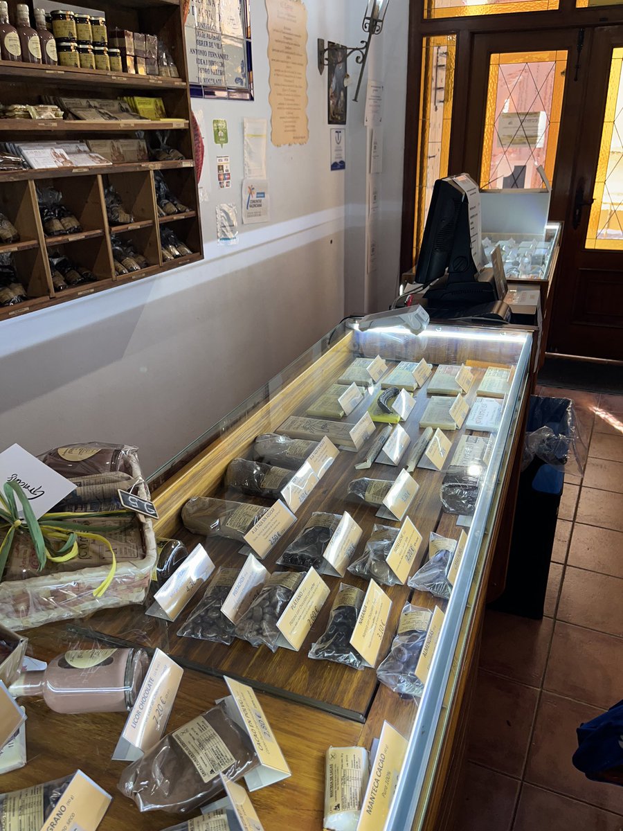 El viernes en #Ikumpania disfrutamos de la excursión al Museo del Chocolate 🍫.

Descubrimos cómo se elabora, sus ingredientes principales, y lo mejor… ¡pudimos probarlo! 😋  
Pasamos una tarde muy dulce.

#FSE #UE🇪🇺