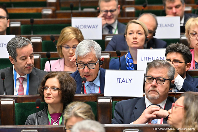 Europarl_PL's tweet image. Trwa posiedzenie #COSAC (Konferencji Komisji do Spraw Unijnych Parlamentów Unii Europejskiej), organizowane w ramach polskiej prezydencji 🇵🇱🇪🇺#eu2025pl.
Dyskutowane będą tematy takie jak cyberodporność oraz polityka rozszerzenia UE.
@KancelariaSejmu