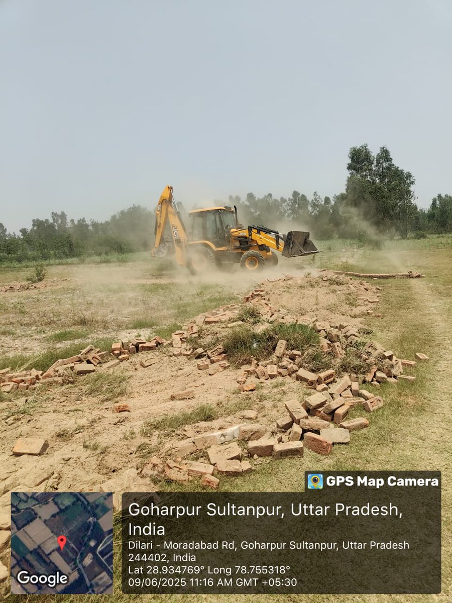 mdambup's tweet photo. 09.06.2025 | अवैध प्लाटिंग पर MDA का एक्शन!
वाद संख्या 1196/2024 में इस्लाम नगर-डिलारी रोड, गौहरपुर में 4 बीघा भूमि पर की गई अवैध प्लाटिंग ध्वस्त।
नागरिकों को चेतावनी- बिना स्वीकृति प्लाटिंग व निर्माण न करें।
#Muradabad #MDAAction #UrbanDevelopment https://t.co/lJzIZIuqmz